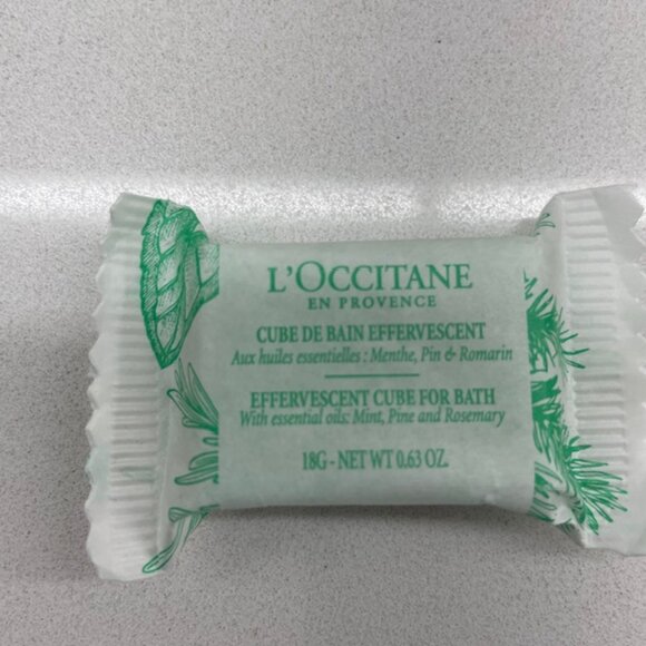 L' OCCITANE Verbena Bath & Body Set - Picture 3 of 4